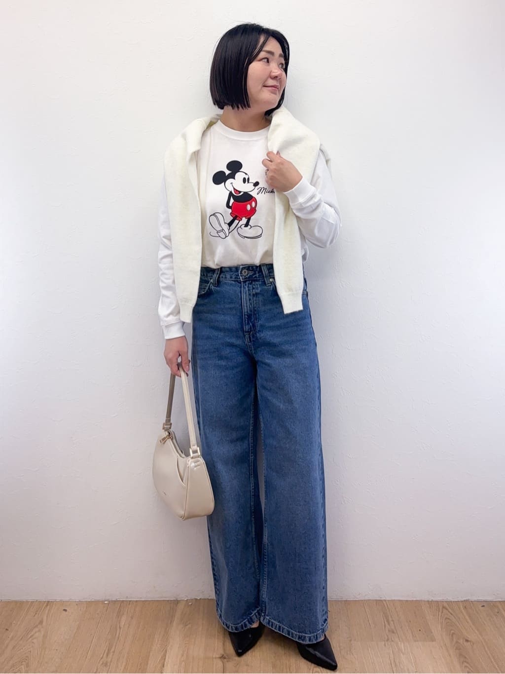 Takeさんの「OPAQUE.CLIP｜【Mickey Mouse】プリントロングTシャツ」を使ったコーディネート