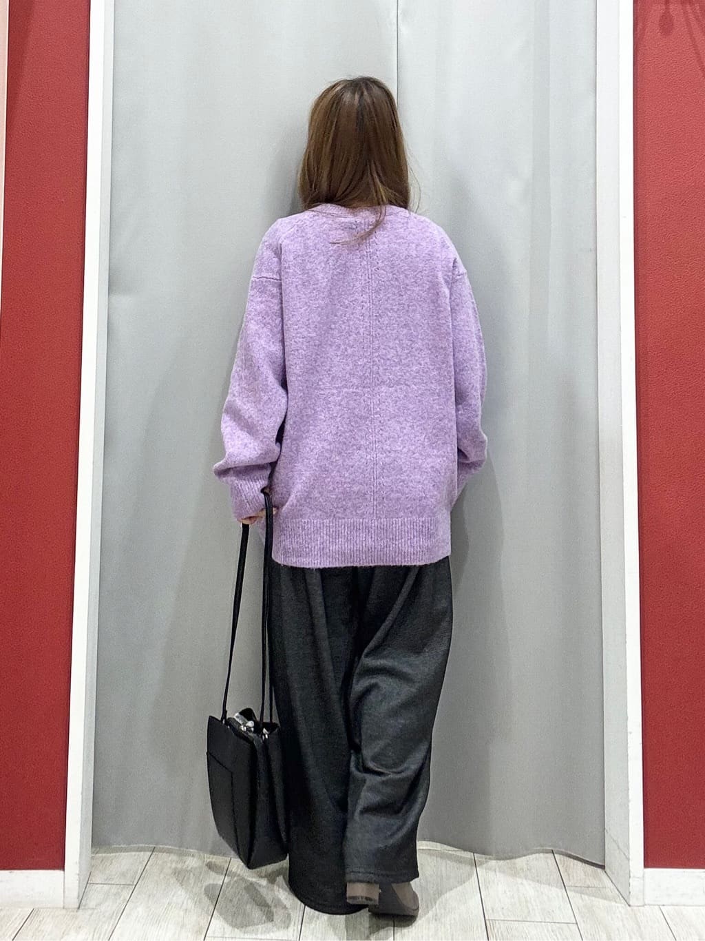 shioさんの「SHOO･LA･RUE｜【高レビュー】デニム見え 裏起毛ワイドパンツ」を使ったコーディネート