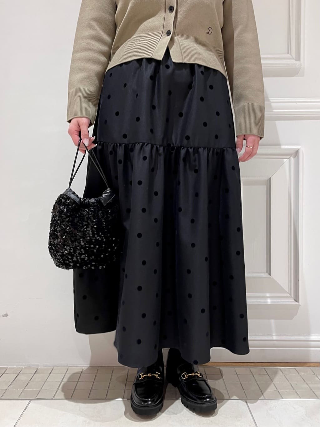 minowaさんの「DRESSTERIOR｜ミラノリブカーディガン」を使ったコーディネート