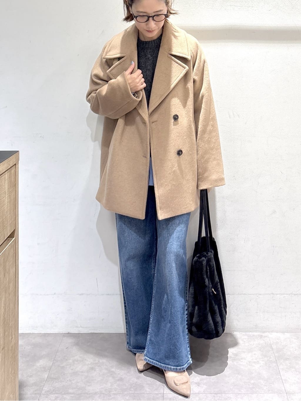 たけねぇさんの「OPAQUE.CLIP｜カシミヤブレンドウールミドルピーコート」を使ったコーディネート