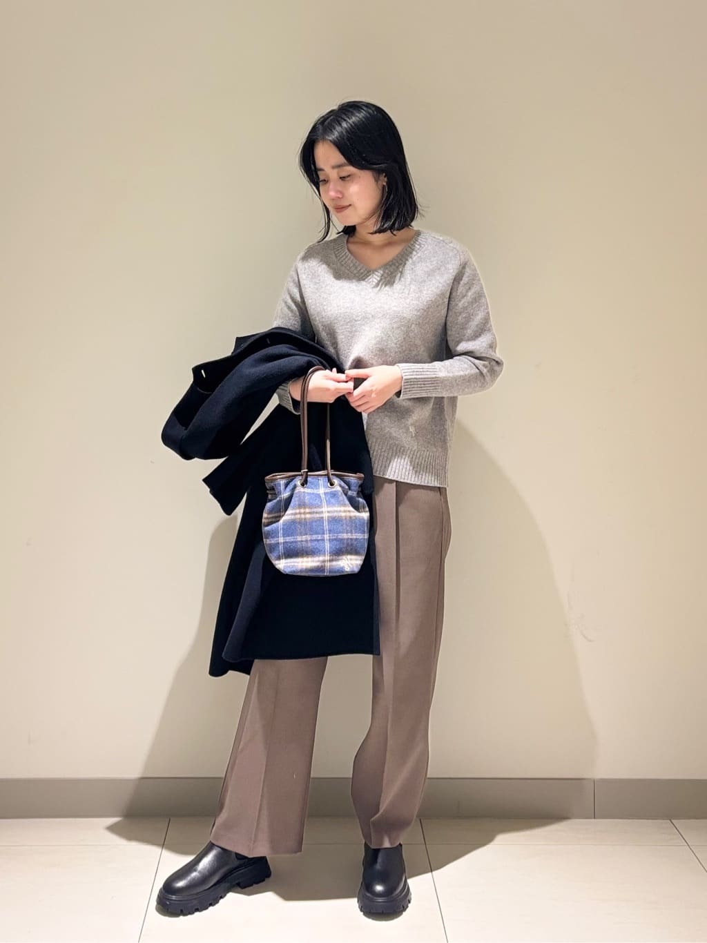 mayuさんの「Dessin｜【洗える】マットドレープニーハイフレアパンツ」を使ったコーディネート