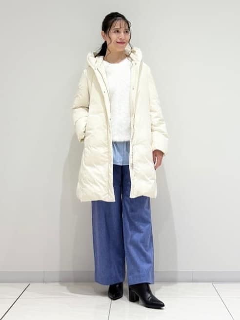kayoさんの「INDIVI｜【撥水／洗える】ステッチレス ロングダウンコート」を使ったコーディネート