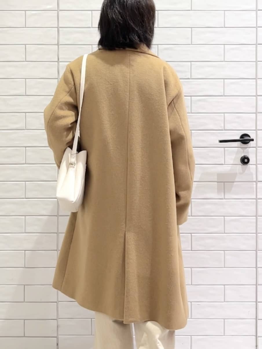 しおりさんの「OPAQUE.CLIP｜カシミヤブレンドウールチェスターコート」を使ったコーディネート