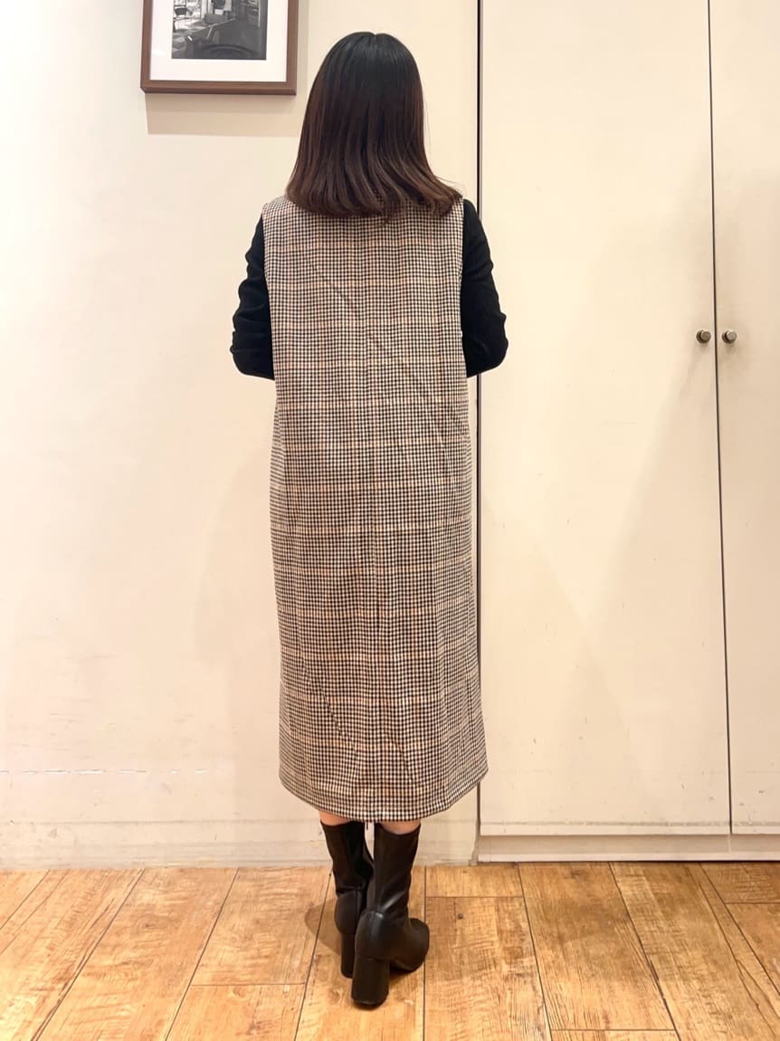 AIRIさんの「SHOO･LA･RUE｜【2点セット/洗濯機可】時短でコーデが決まる ジャンドレ+リブインナー」を使ったコーディネート