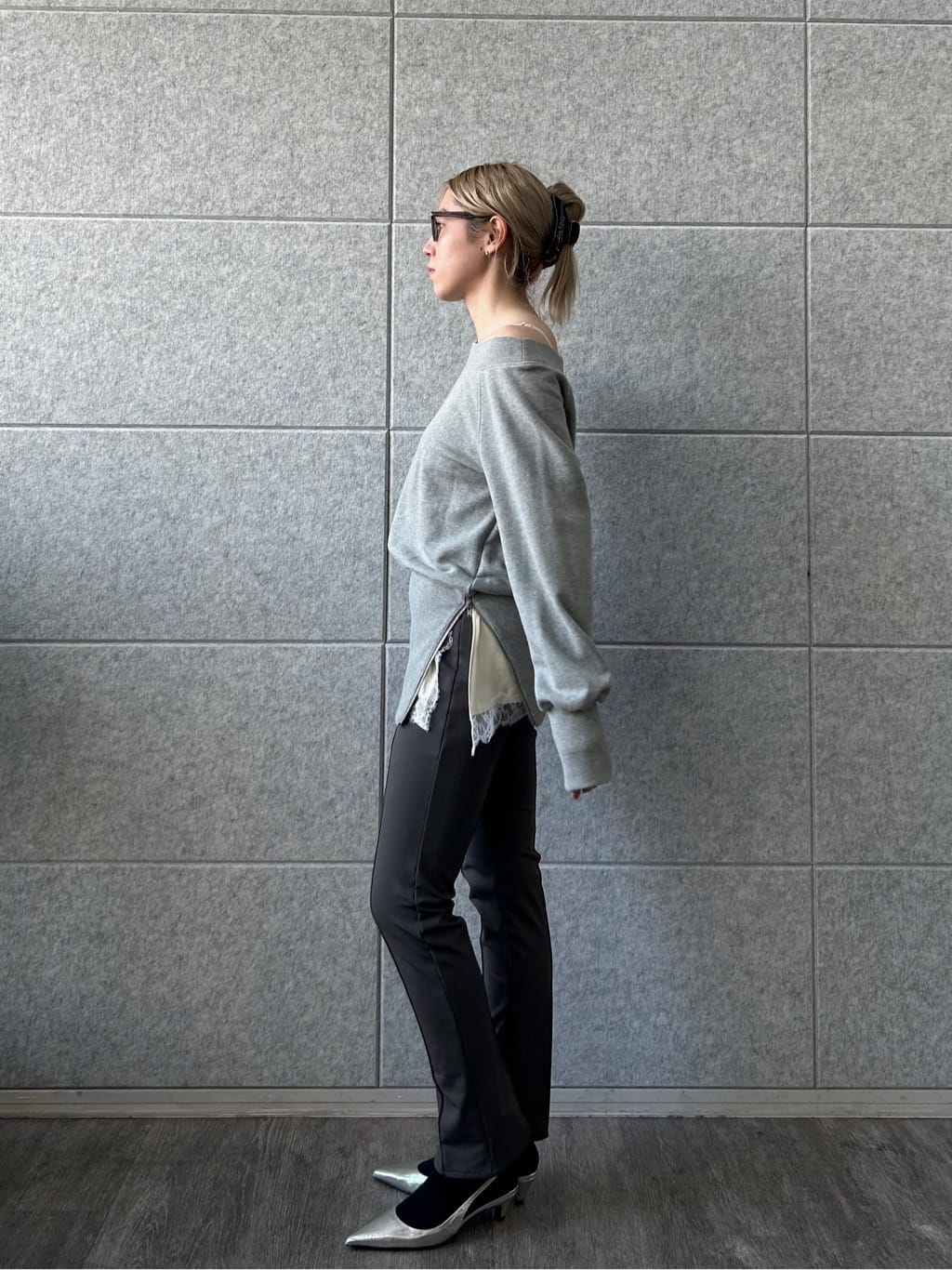 honoka Aさんの「CODE A｜off－shoulder sweat」を使ったコーディネート