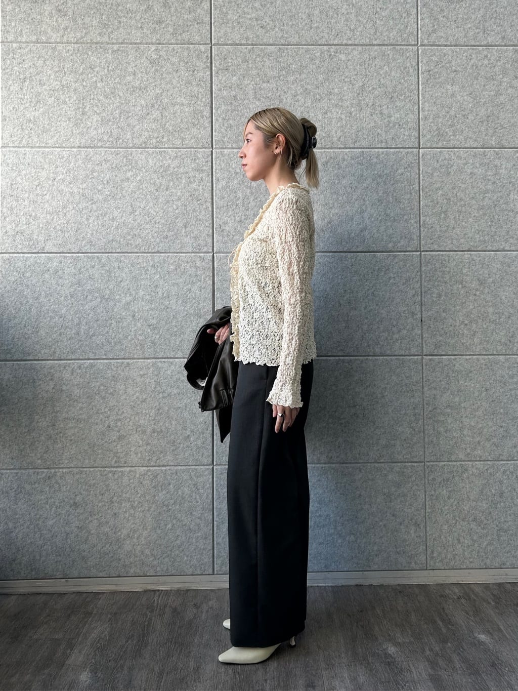 honoka Aさんの「CODE A｜【Re】fluffy lace blouse」を使ったコーディネート