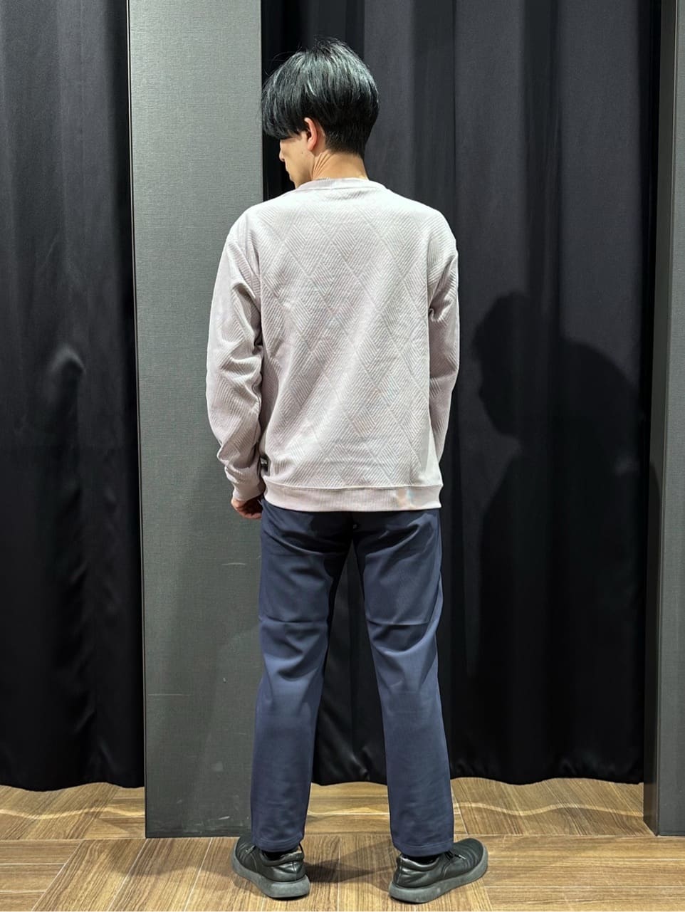 tomoyaさんの「THE SHOP TK｜【大人のデイリースタイルを格上げ】ジャカードリンクススウエット　洗濯機OK」を使ったコーディネート