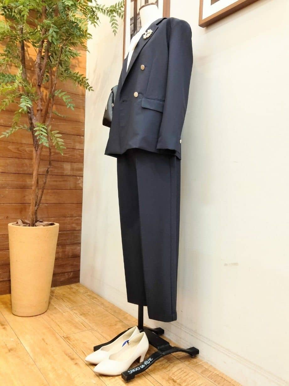 うっちーさんの「SHOO･LA･RUE｜【セットアップ可/S-LL/洗濯機可】マニッシュに決まる ダブルブレストジャケット」を使ったコーディネート