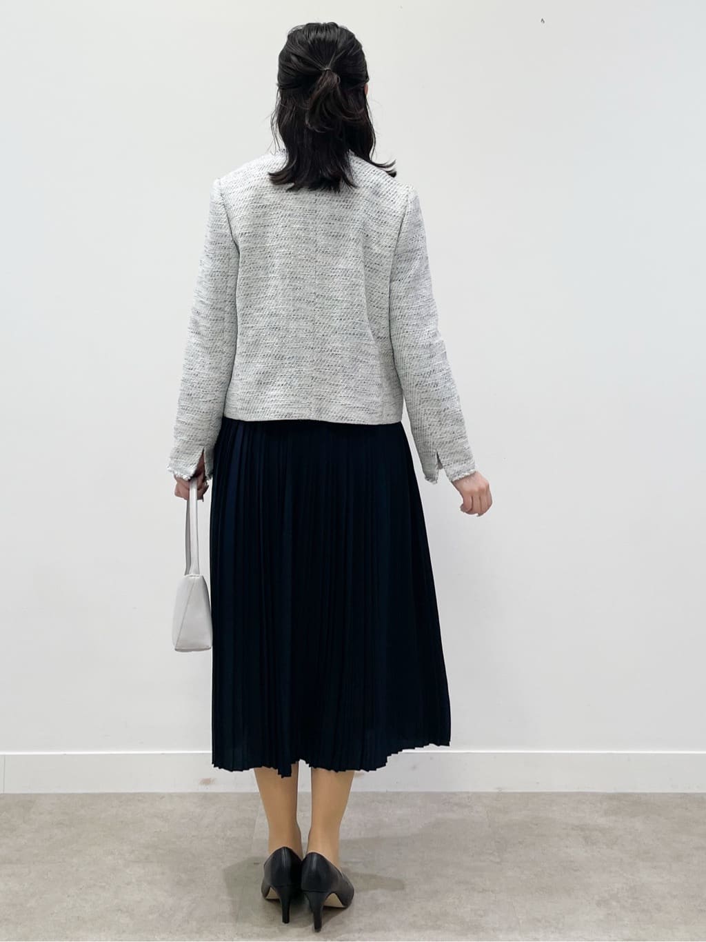 yukariさんの「Dessin｜ツイードクルーネックジャケット」を使ったコーディネート