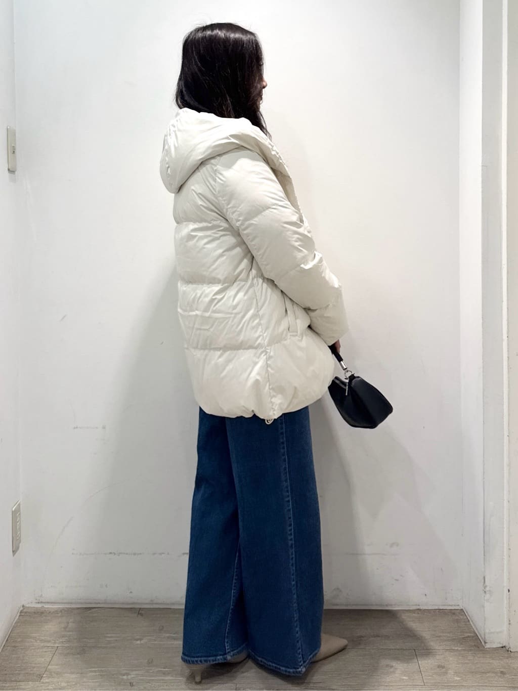 yuicciさんの「OPAQUE.CLIP｜撥水フードミドルダウンコート【防風／抗菌防臭／洗濯機OK】《S～LL》」を使ったコーディネート