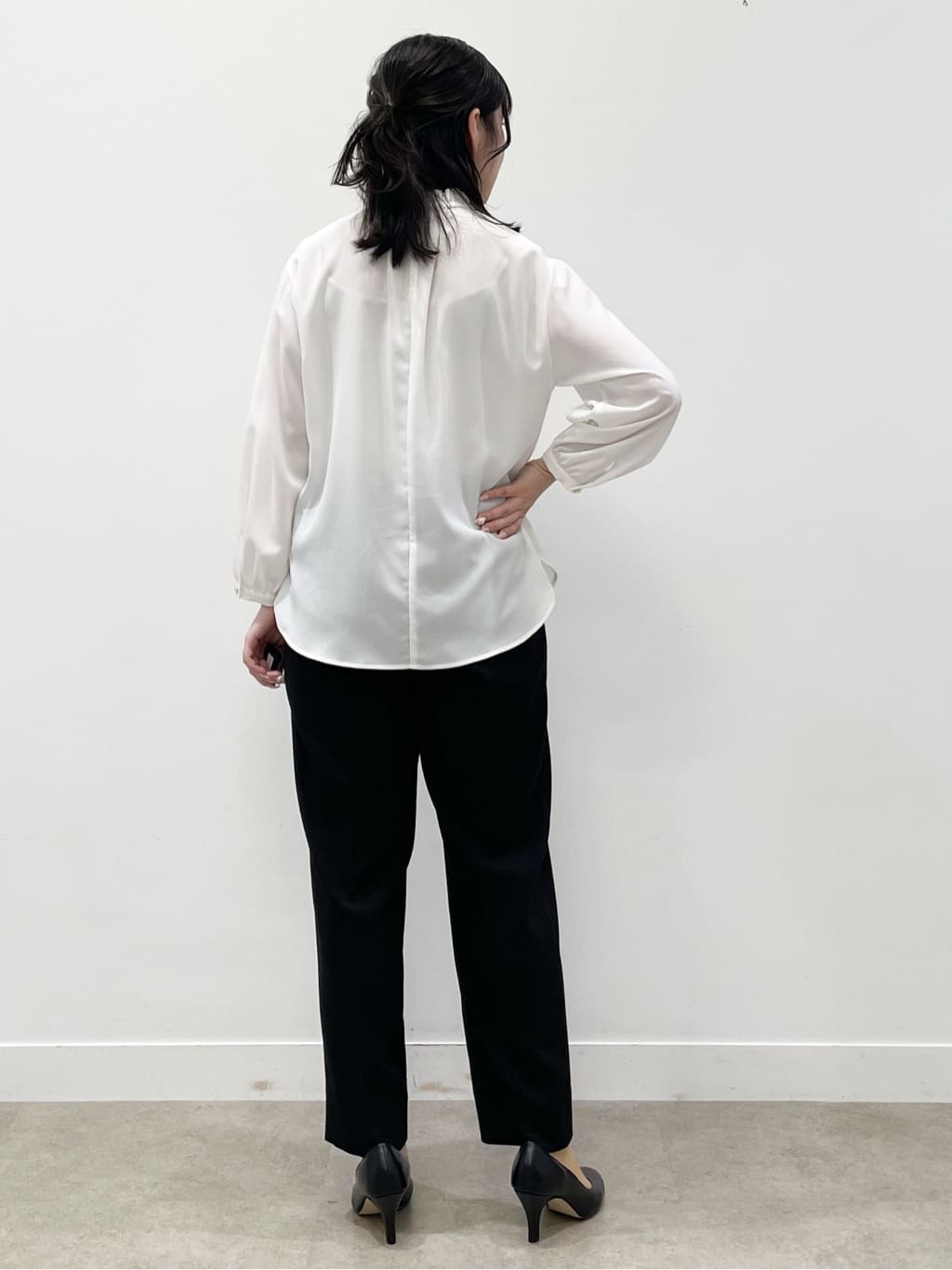 yukariさんの「Dessin｜【入卒/セレモニー】パール調ボタンベスト」を使ったコーディネート