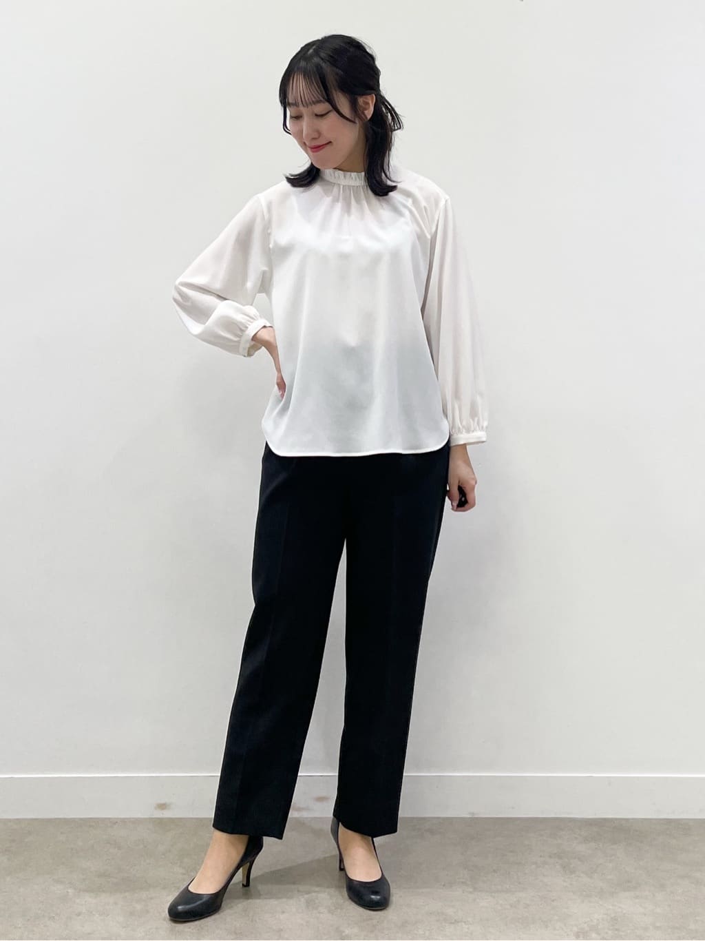 yukariさんの「Dessin｜【入卒/セレモニー】パール調ボタンベスト」を使ったコーディネート