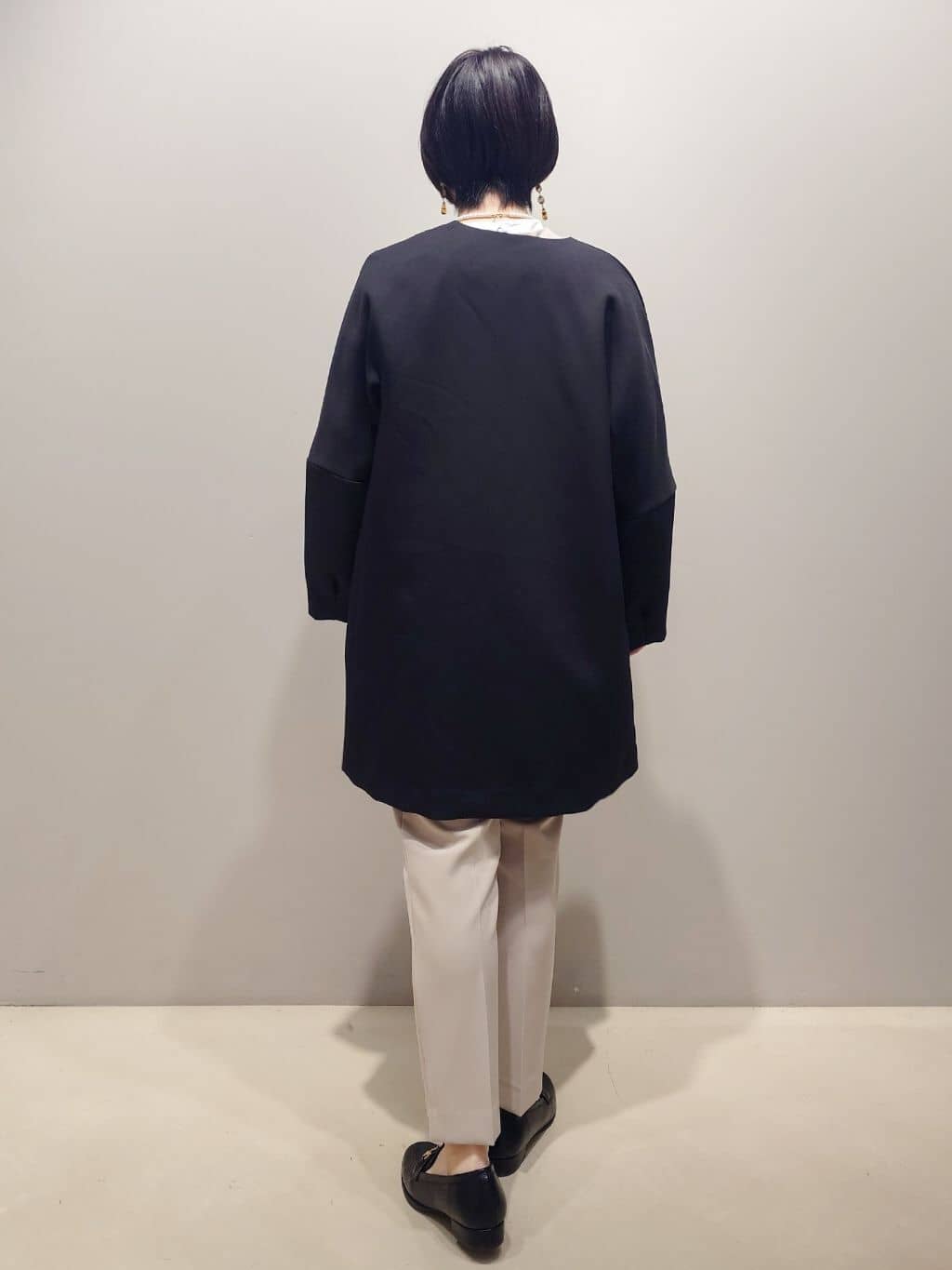 me：)さんの「OPAQUE.CLIP｜フォルムスリーブミドルコート【洗濯機OK】」を使ったコーディネート