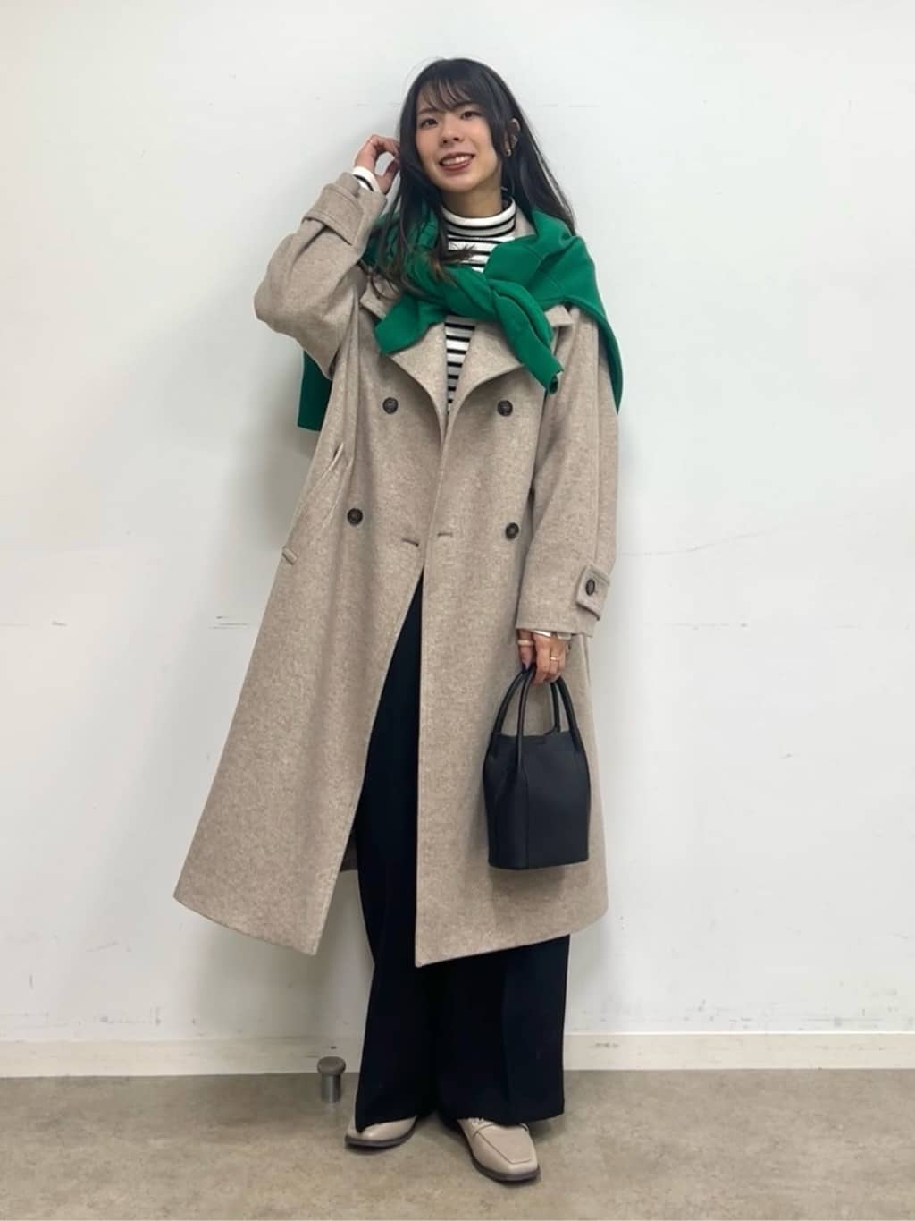 cotaniさんの「SHOO･LA･RUE｜【洗える/毛玉レス】表面がきれいなVネックカーディガン」を使ったコーディネート