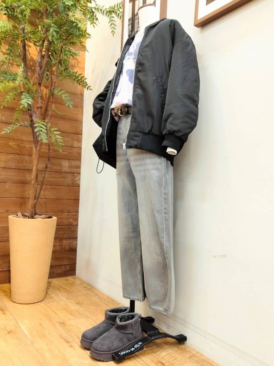 うっちーさんの「SHOO･LA･RUE｜【洗濯機可/S-LL】1枚で華やかに ラメ入りニュアンス柄ニット」を使ったコーディネート