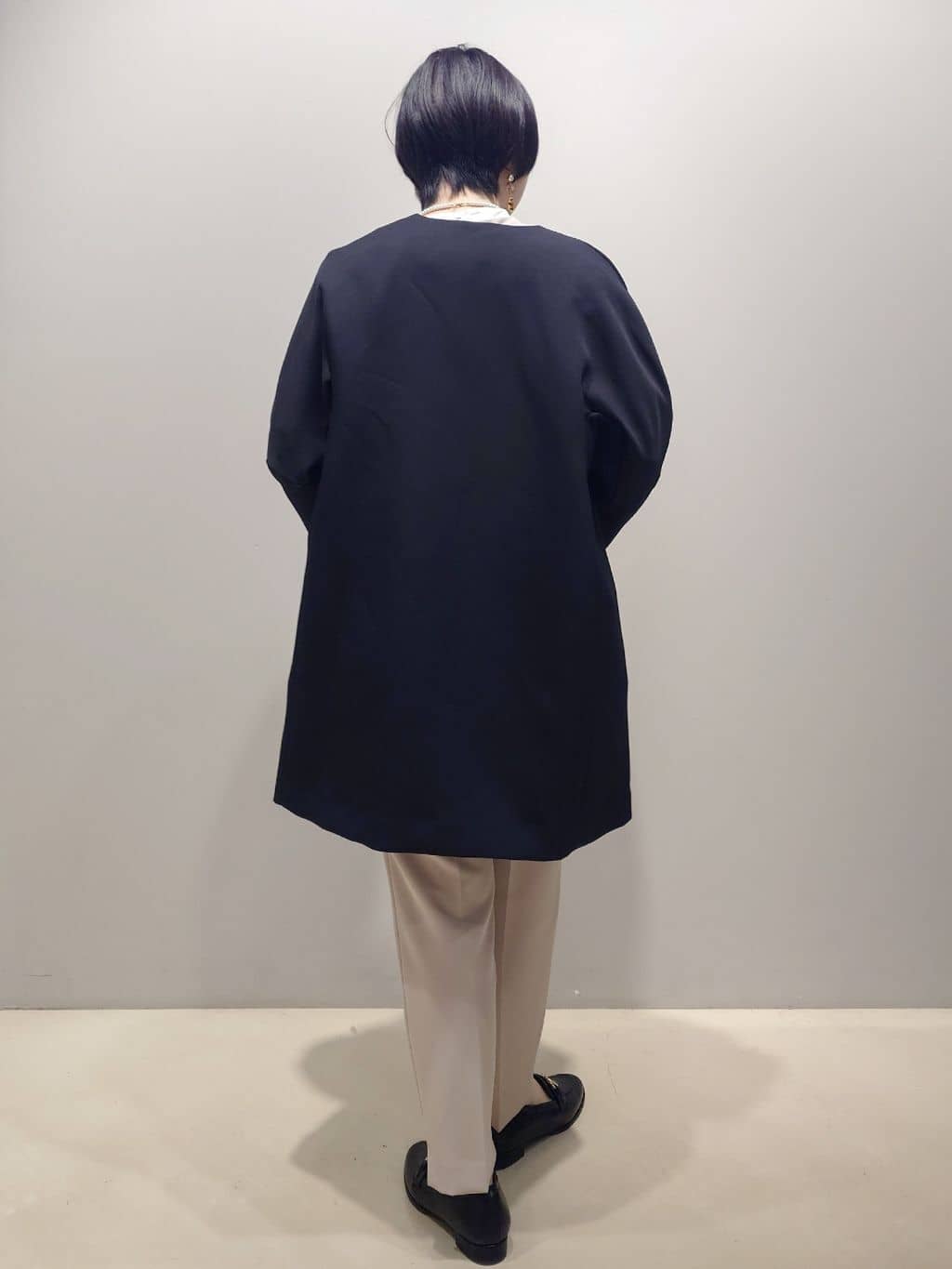 me：)さんの「OPAQUE.CLIP｜フォルムスリーブミドルコート【洗濯機OK】」を使ったコーディネート