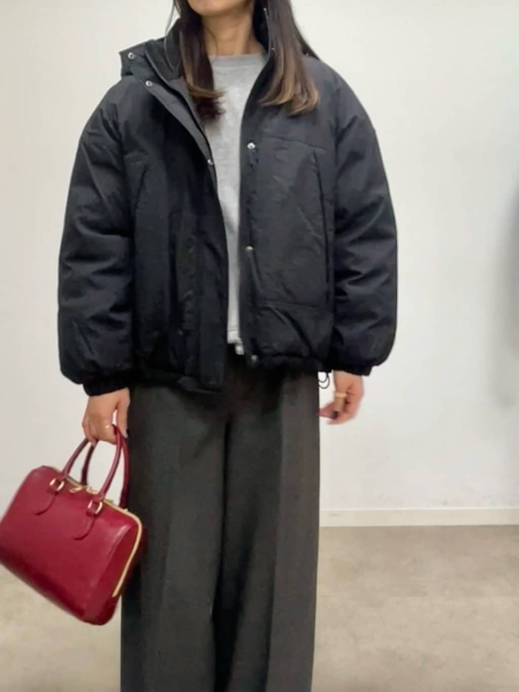 cotaniさんの「SHOO･LA･RUE｜【撥水/あったか】たっぷり着られる 中綿モンスターショートコート」を使ったコーディネート