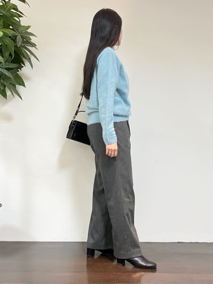 カレンさんの「UNTITLED｜【大人な品格/ふわふわニット】フォックスカシミヤ コクーンニット」を使ったコーディネート