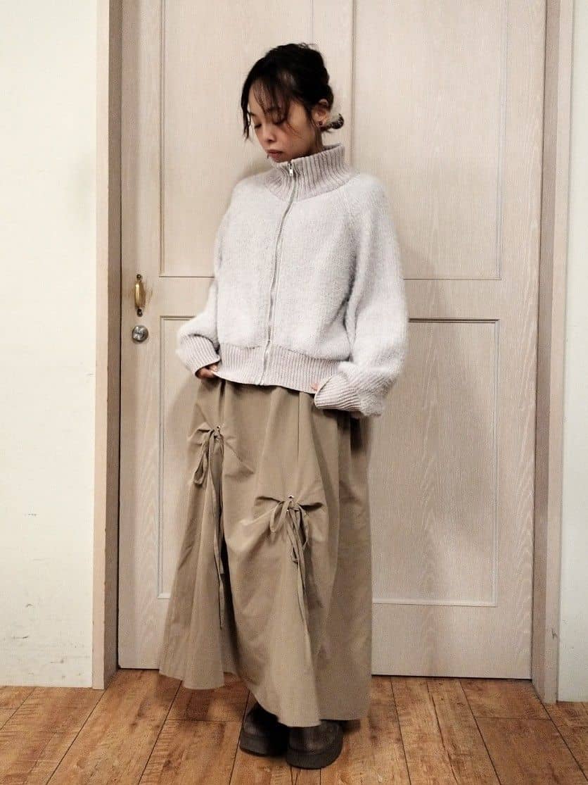 masamiさんの「SHOO･LA･RUE｜リボンタック ピーチ起毛 フレアスカート」を使ったコーディネート