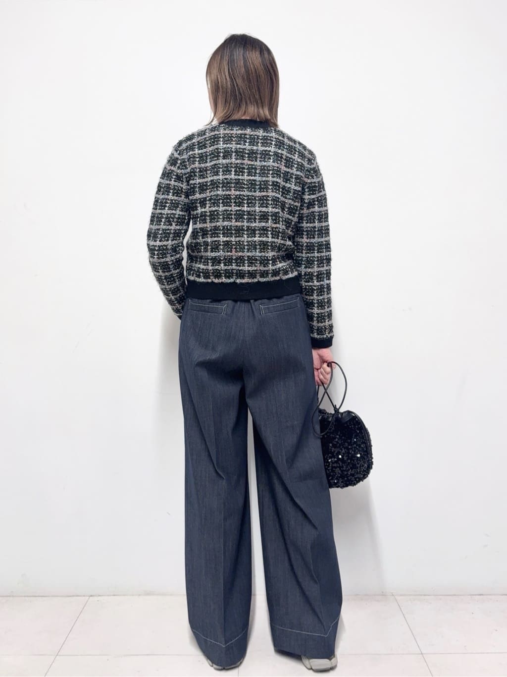 Nishijimaさんの「DRESSTERIOR｜スパンコール2WAY巾着バッグ」を使ったコーディネート