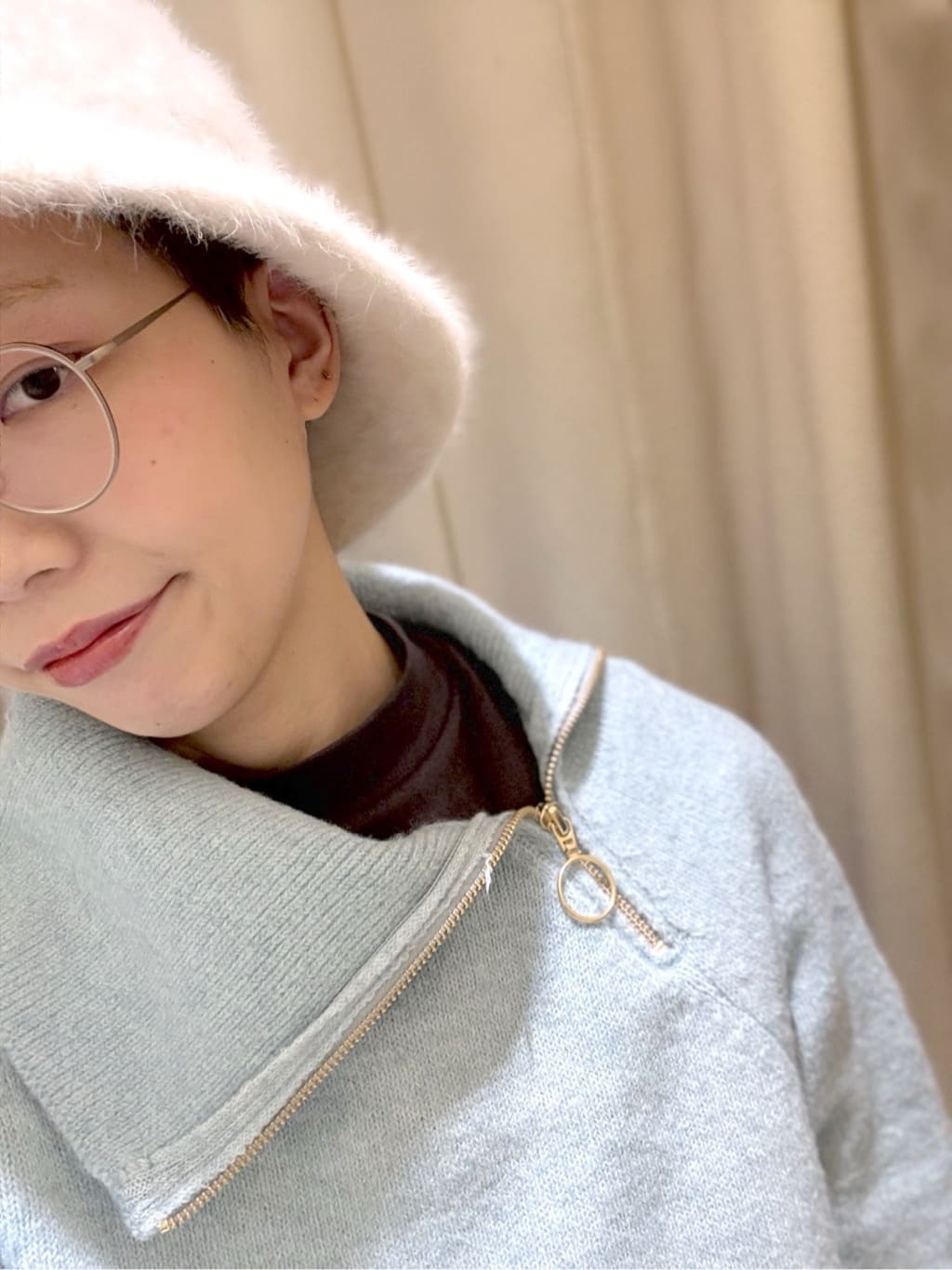  Ayumiさんの「grove｜【吸湿発熱】秋冬のレイヤードを格上げ　コットンハイネックプルオーバー」を使ったコーディネート