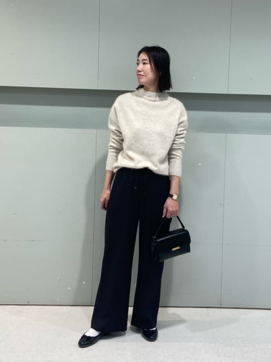 hitomiさんの「UNTITLED｜【大人な品格/ふわふわニット】フォックスカシミヤ コクーンニット」を使ったコーディネート