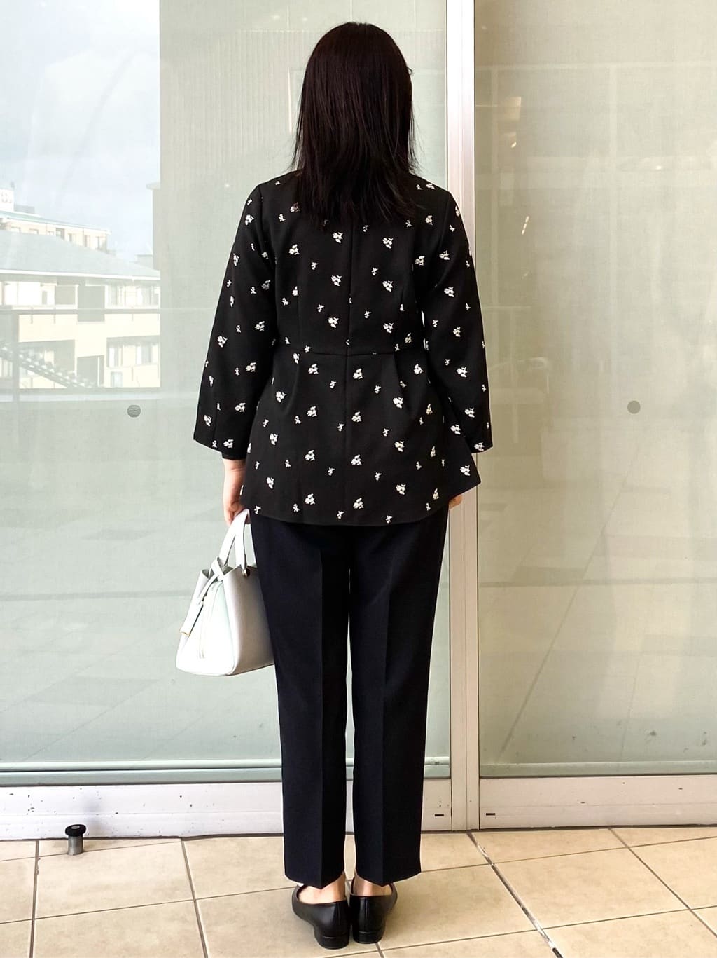 Jeanさんの「OPAQUE.CLIP｜フラワー刺繍ペプラムブラウス【洗濯機OK】」を使ったコーディネート