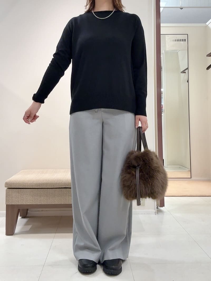 YUIさんの「UNTITLED｜【8色展開/体型カバー】魅せるタイムレスニット」を使ったコーディネート