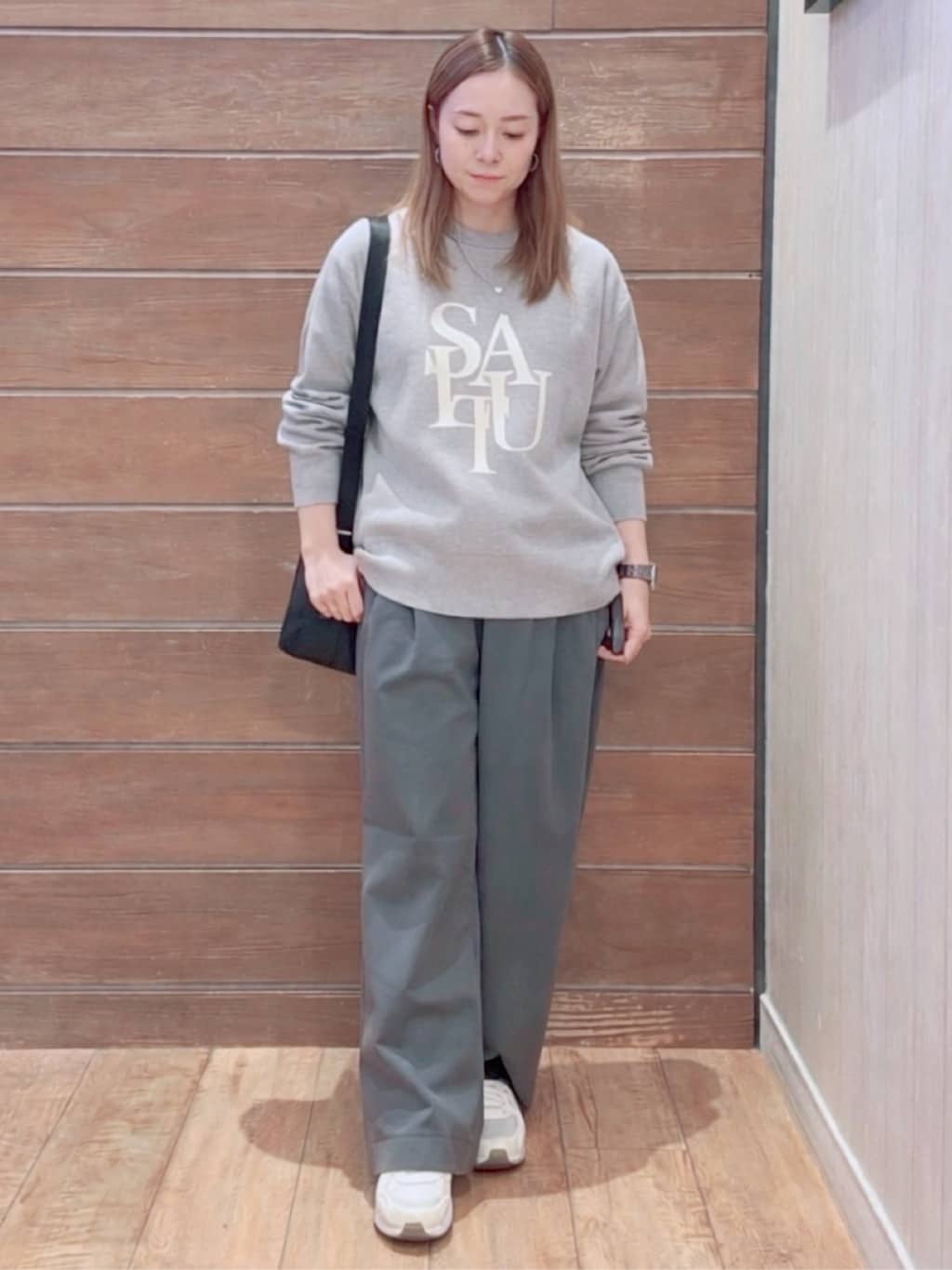 なみぞうさんの「SHOO･LA･RUE｜【洗濯機可/S-LL】もちもちタッチ スウェットライクロゴニット」を使ったコーディネート