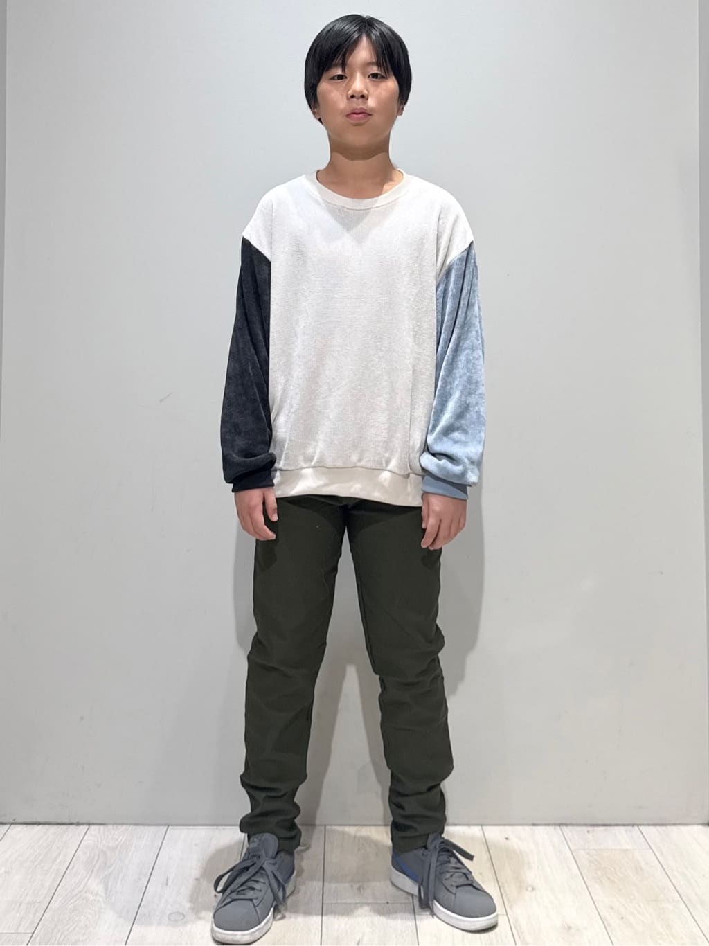 kuboさんの「THE SHOP TK｜【110-160】ベロアモールプルオーバー」を使ったコーディネート
