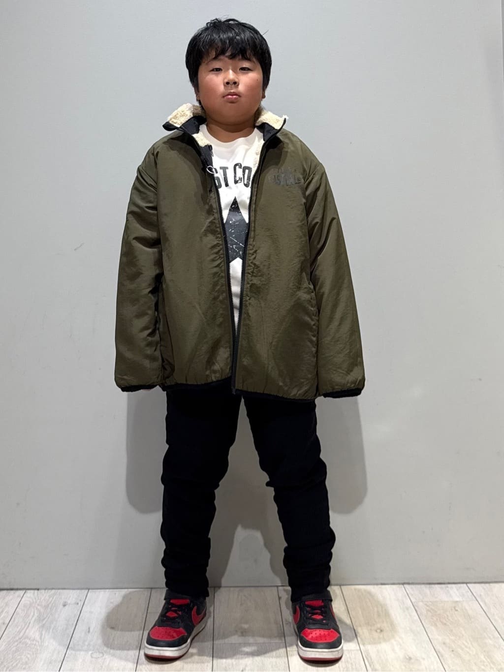 kuboさんの「THE SHOP TK｜【110－160】ボアリバーシブブルゾン/洗濯機OK」を使ったコーディネート