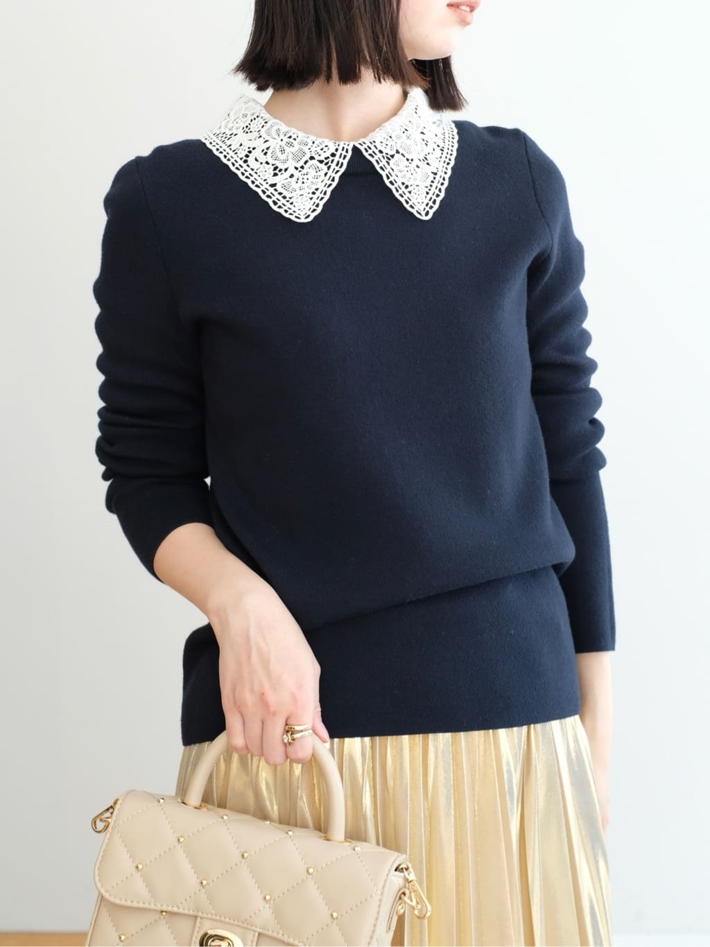 Kishimotoさんの「DRESSTERIOR｜2WAYレースカラーニット」を使ったコーディネート