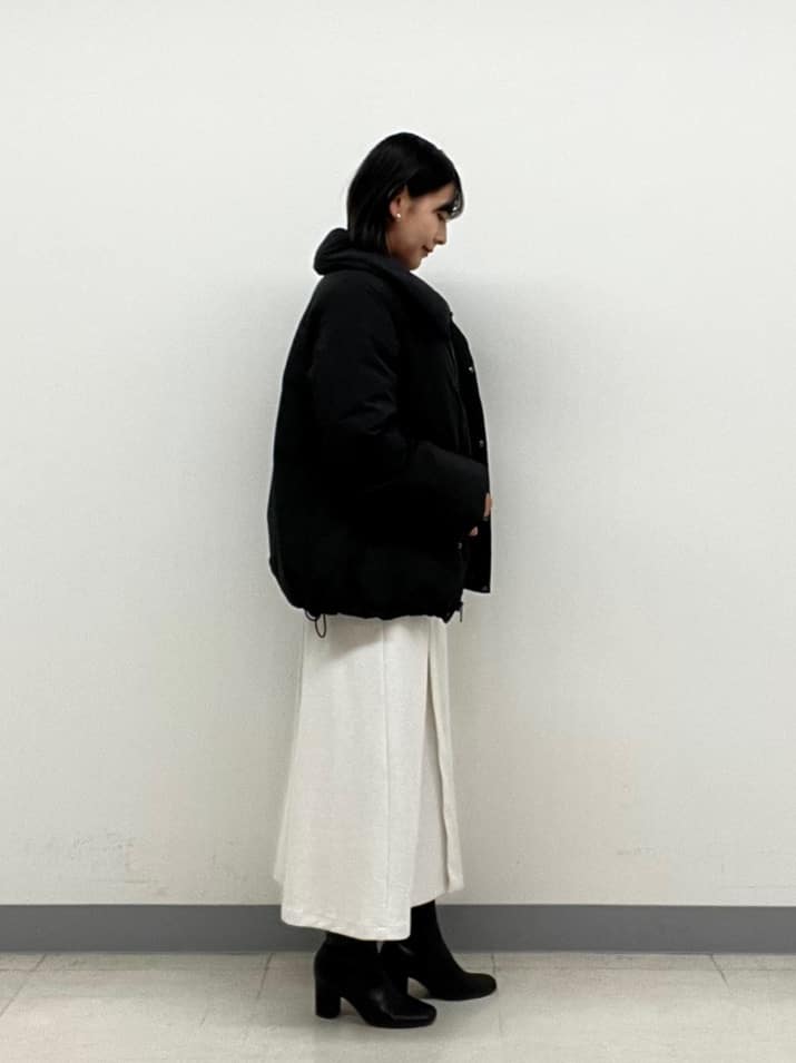 hinanoさんの「INDIVI｜【撥水／洗える／デザイン衿】ステッチレス ショートダウンコート」を使ったコーディネート