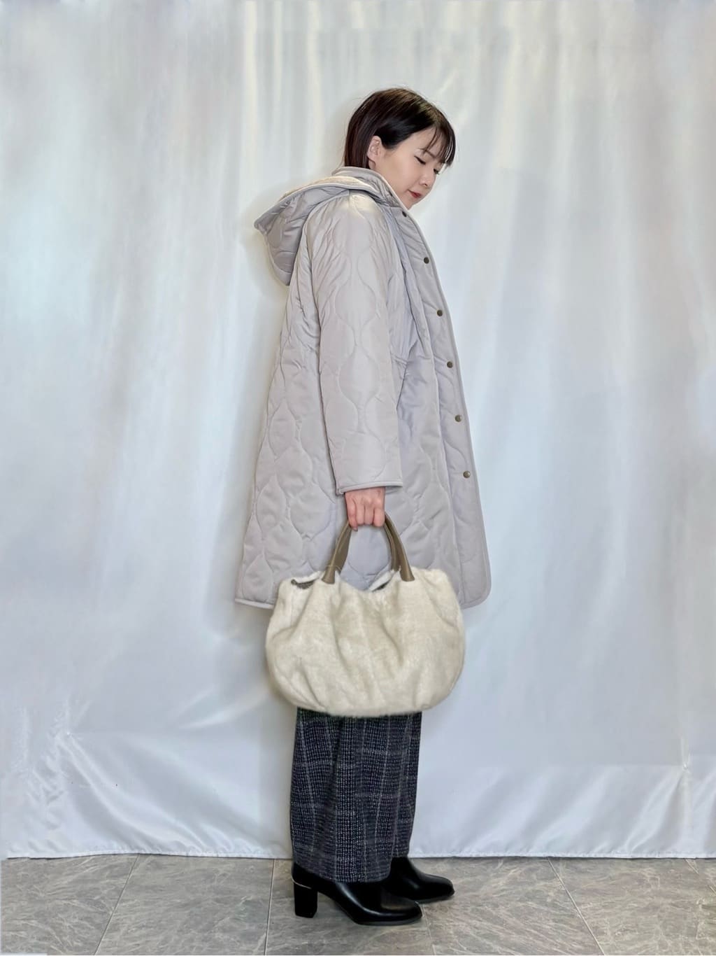 ネリさんの「SHOO･LA･RUE｜【撥水/フード取り外し可】冬に嬉しいこだわり満載 ひょうたん柄キルトコート」を使ったコーディネート
