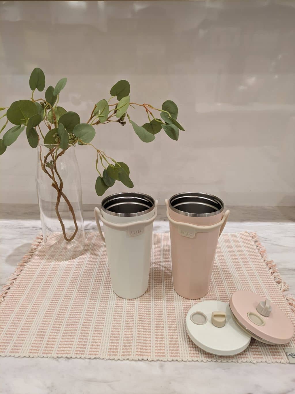 minoriさんの「212 KITCHEN STORE｜トート ストロー付2wayタンブラー470ml WH」を使ったコーディネート