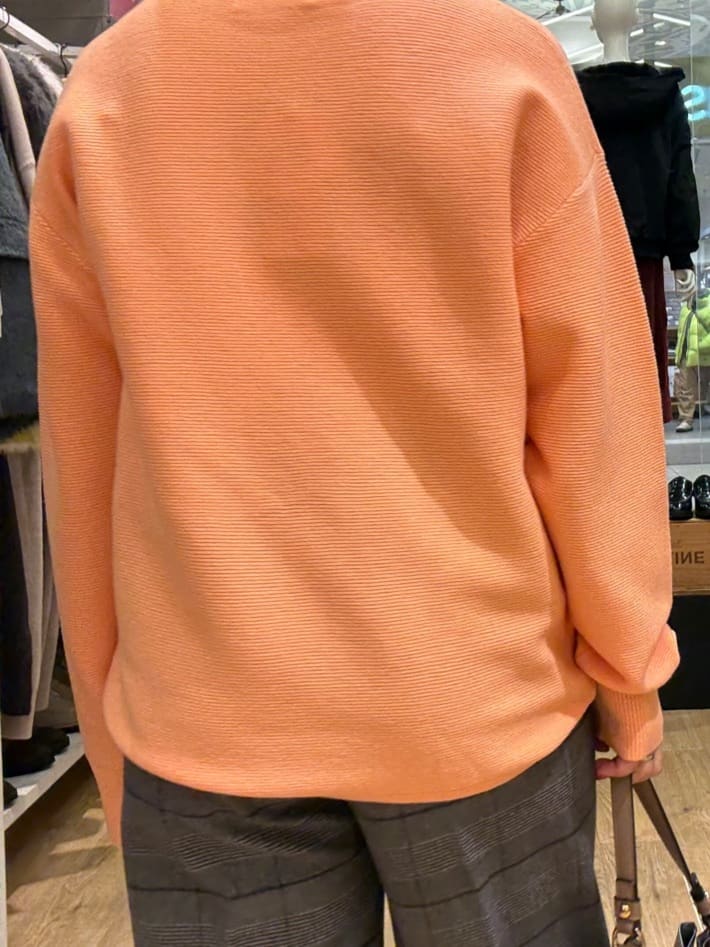 chさんの「THE SHOP TK｜【S-XLサイズ/選べる6色】どこから見ても美しい ガーターニット/洗濯機OK」を使ったコーディネート