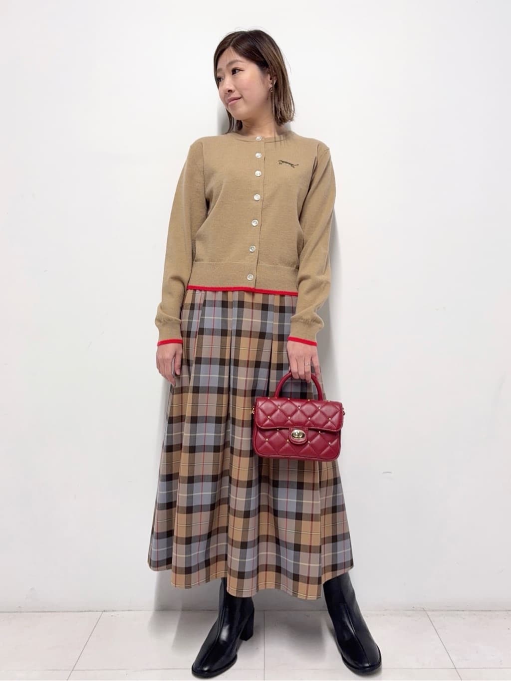 Nishijimaさんの「DRESSTERIOR｜◆チェックタックソフトプリーツスカート」を使ったコーディネート