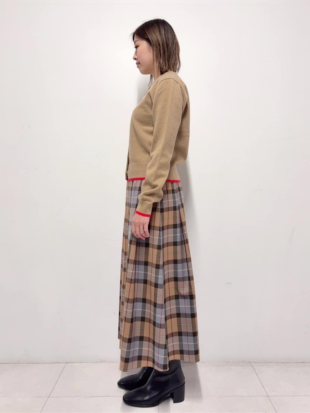 Nishijimaさんの「DRESSTERIOR｜◆チェックタックソフトプリーツスカート」を使ったコーディネート