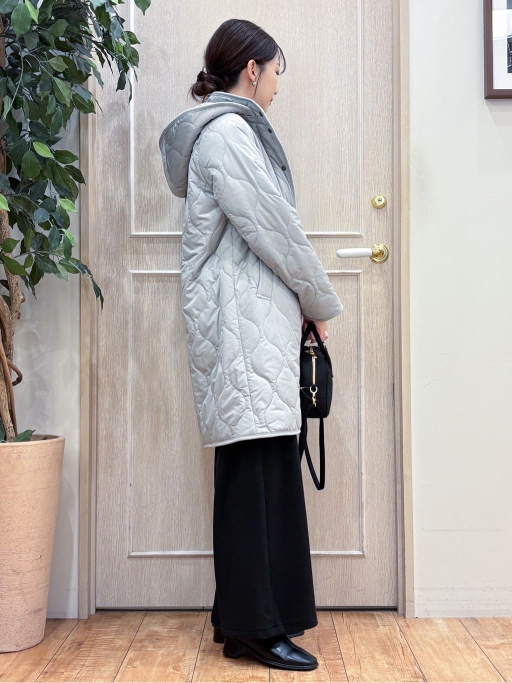 なみさんの「SHOO･LA･RUE｜【撥水/フード取り外し可】冬に嬉しいこだわり満載 ひょうたん柄キルトコート」を使ったコーディネート