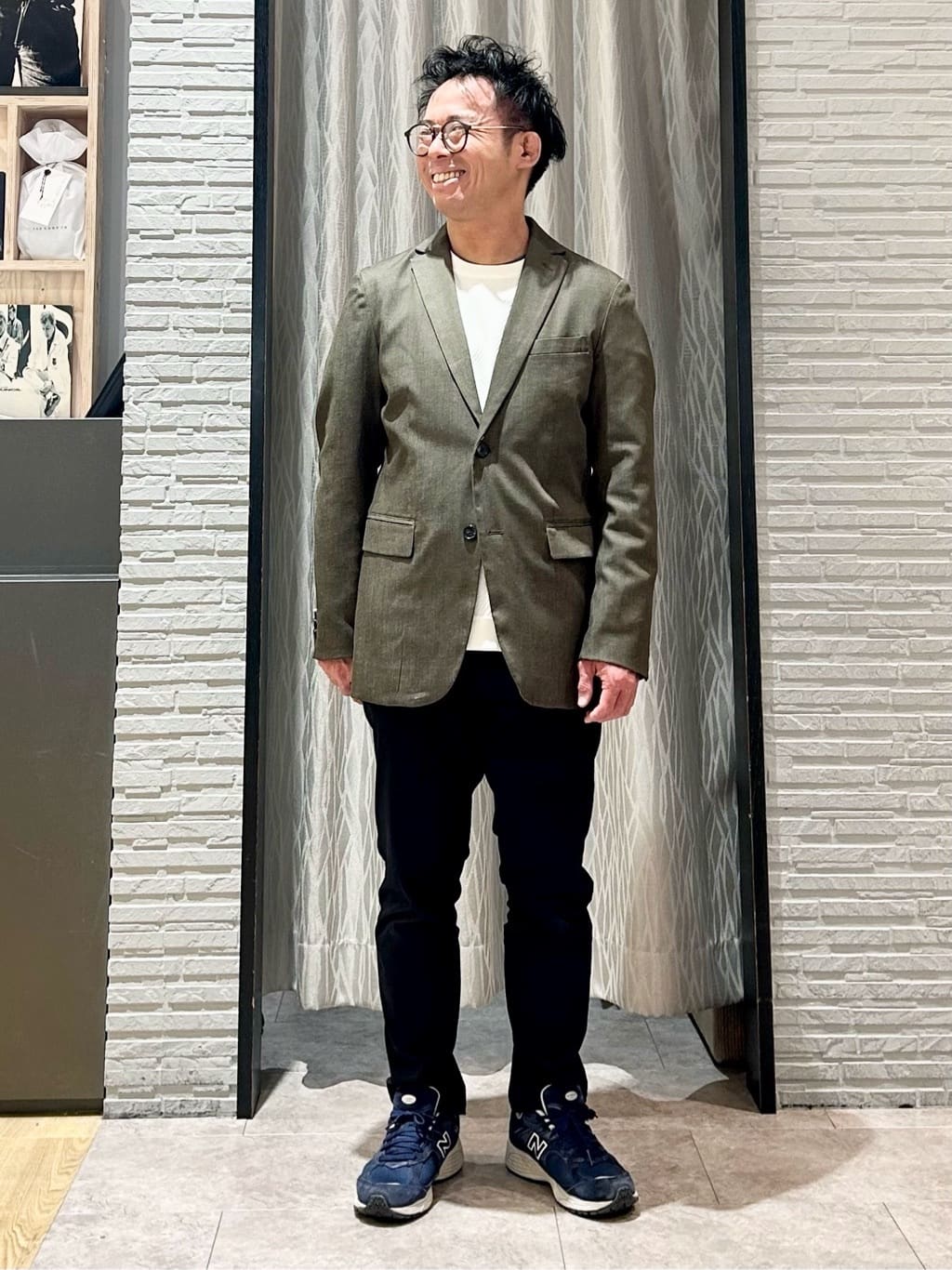 KENJI Iさんの「THE SHOP TK｜ライトエバーデニム ジャケット 洗濯機OK/ストレッチ/セットアップ可」を使ったコーディネート