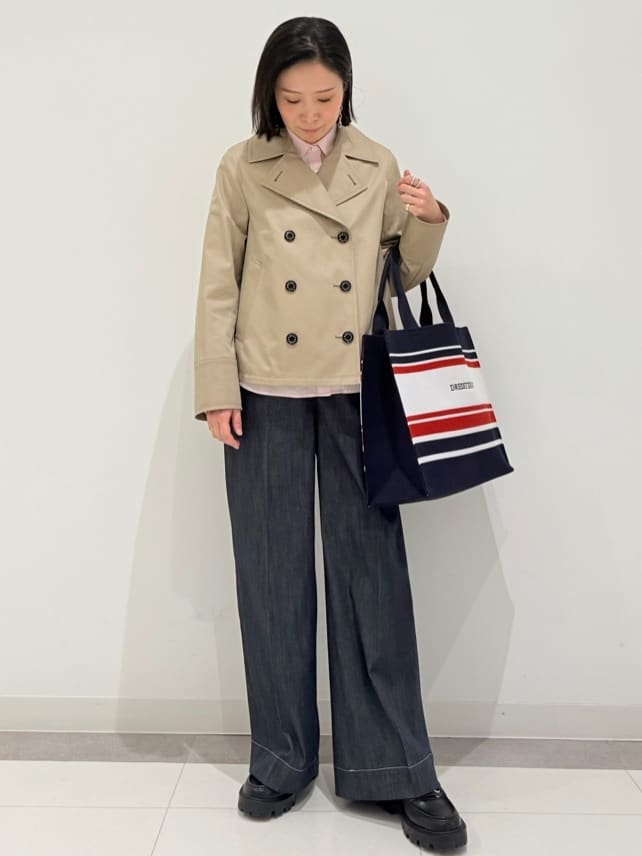 MIYAKAWAさんの「DRESSTERIOR｜【ウォッシャブル/撥水素材】Aラインショートトレンチジャケット」を使ったコーディネート