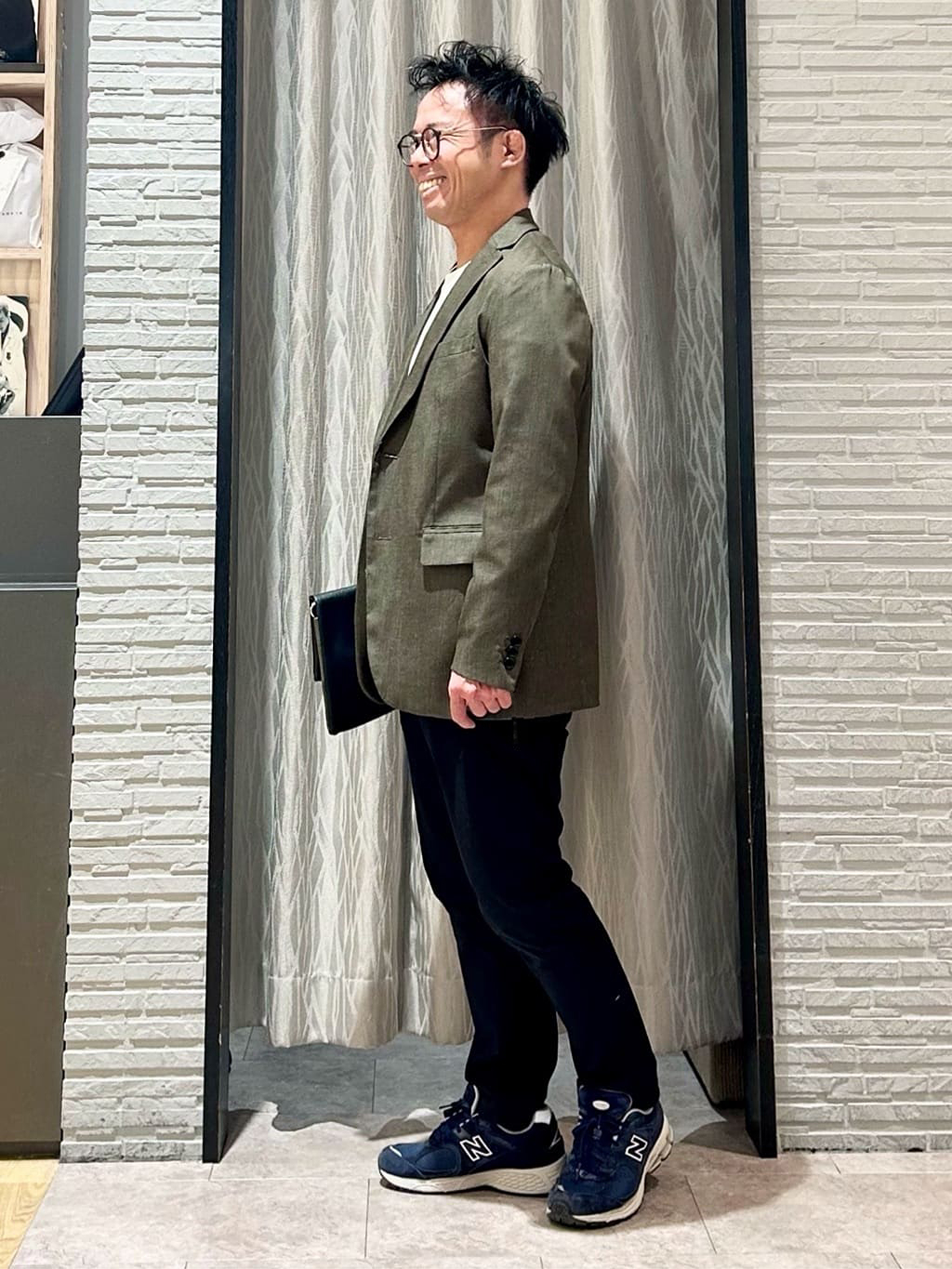 KENJI Iさんの「THE SHOP TK｜ライトエバーデニム ジャケット 洗濯機OK/ストレッチ/セットアップ可」を使ったコーディネート