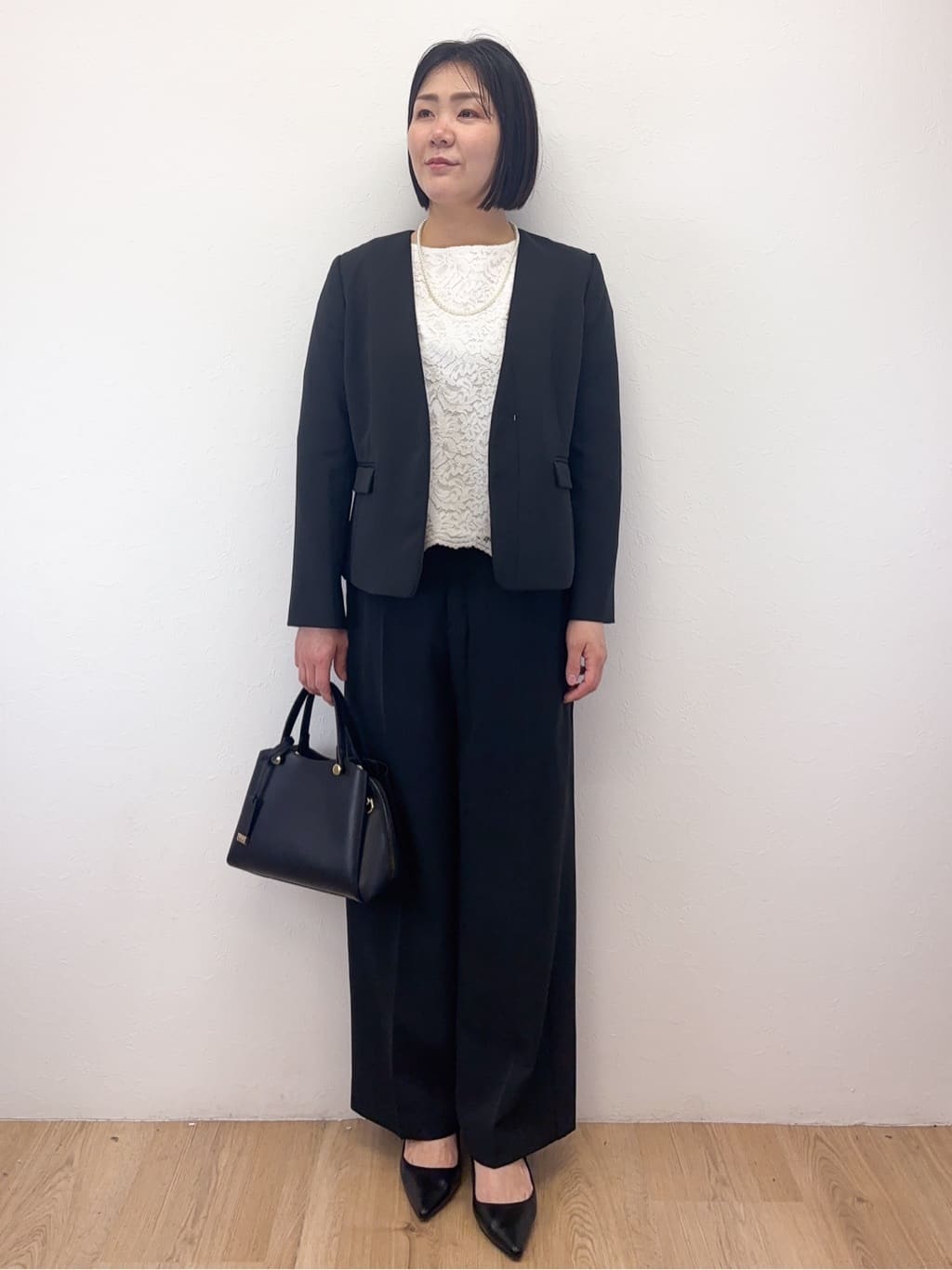 Takeさんの「OPAQUE.CLIP｜《通勤／セットアップ対応》 パイピングVネックジャケット【洗濯機OK】」を使ったコーディネート