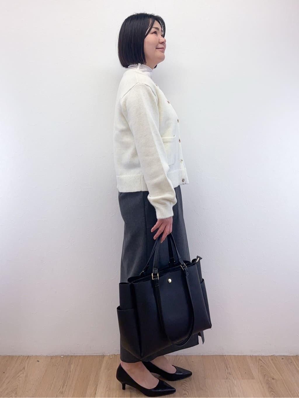 Takeさんの「OPAQUE.CLIP｜金ボタンラメニットカーディガン【洗濯機OK】」を使ったコーディネート