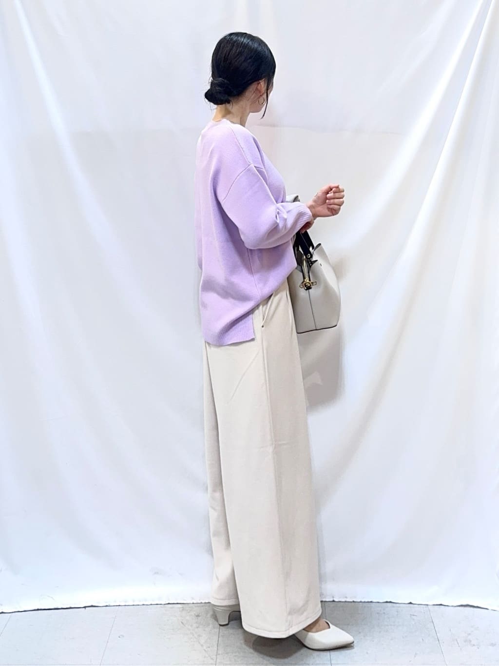 𝐇𝐢𝐫𝐨𝐦𝐢さんの「SHOO･LA･RUE｜【S-LL】上品さを纏う やわらかフェイクスエード ミドル丈ブルゾン」を使ったコーディネート