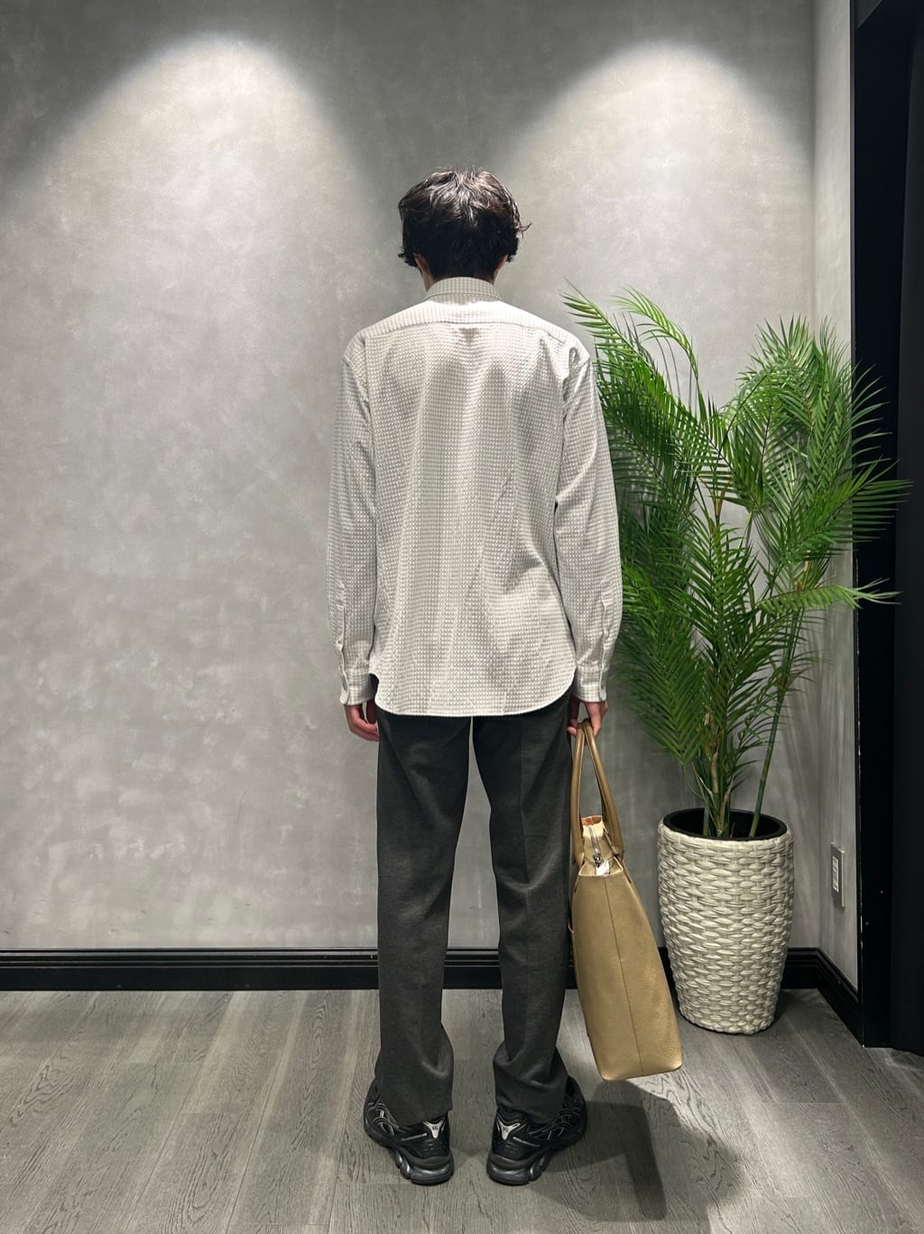 ruiさんの「TAKEO KIKUCHI｜【抗菌防臭/シーズンレス】シアサッカーギンガムチェック ストレッチシャツ」を使ったコーディネート
