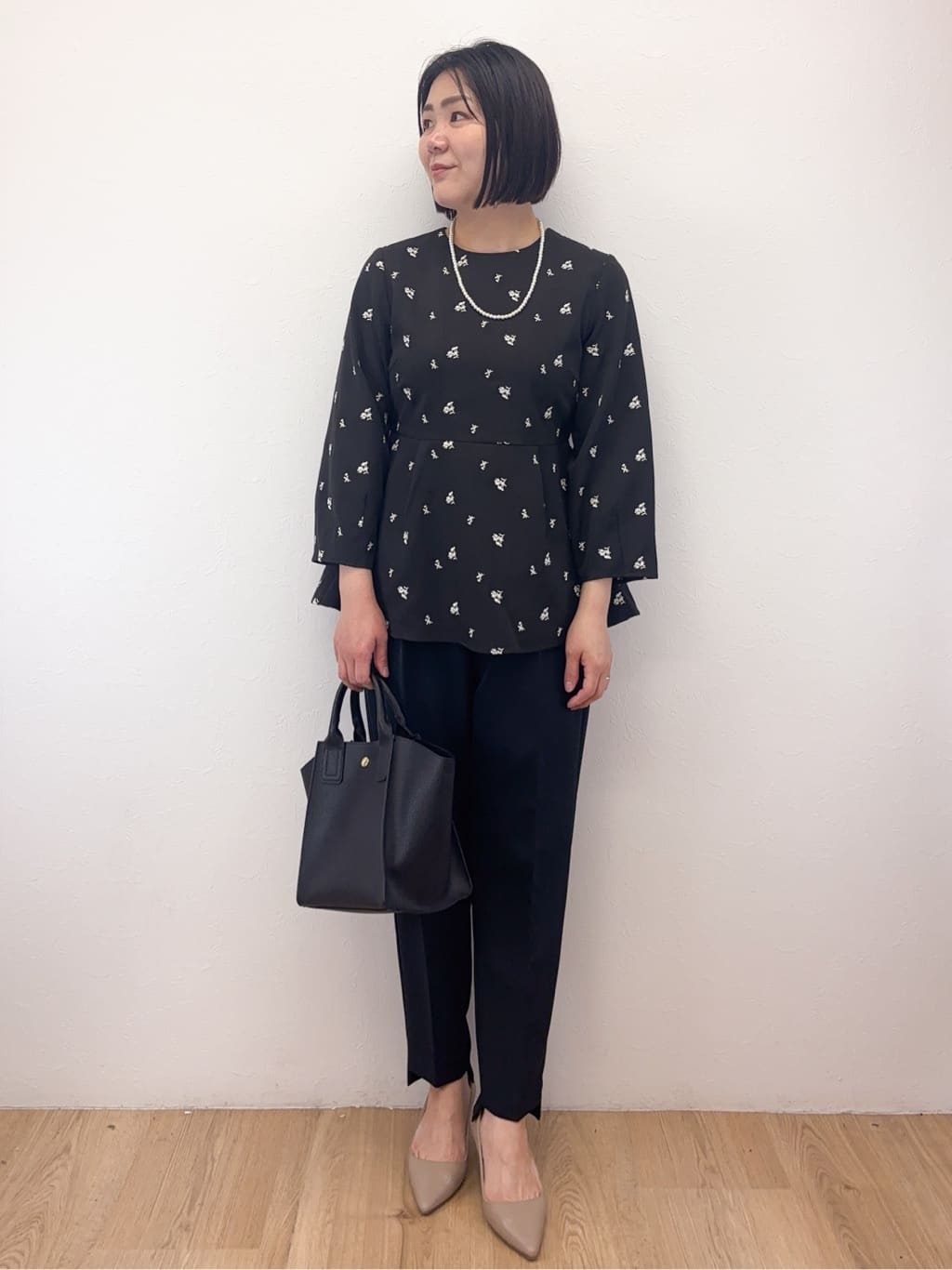 Takeさんの「OPAQUE.CLIP｜フラワー刺繍ペプラムブラウス【洗濯機OK】」を使ったコーディネート