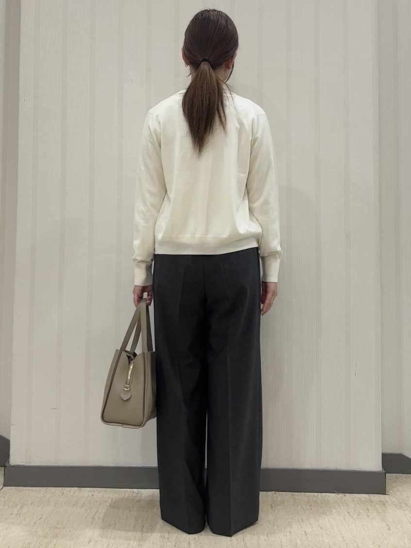 ちひさんの「INDIVI｜【洗える／通勤／スーツ】メランジストレッチ ワイドパンツ」を使ったコーディネート