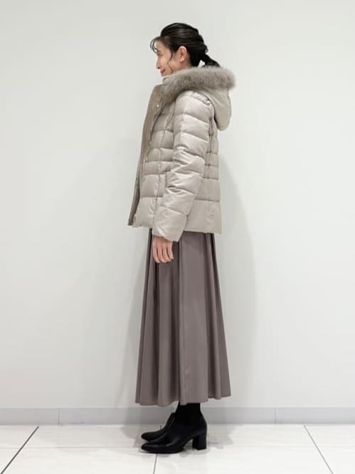 kayoさんの「INDIVI｜【名品／撥水／抗菌防臭】ショート丈リサイクルダウンコート」を使ったコーディネート