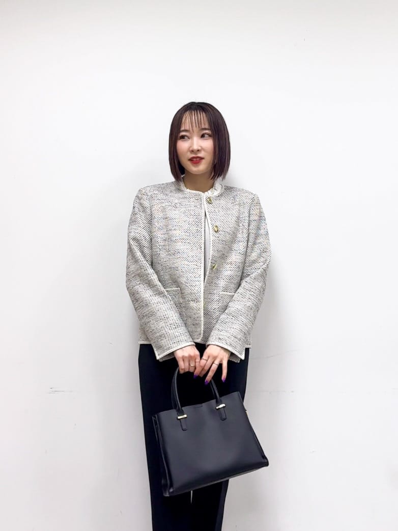 𝐜𝐡𝐢𝐤𝐚さんの「SHOO･LA･RUE｜【S-3L】オンとオフで印象が変わる ライトツイードジャケット」を使ったコーディネート